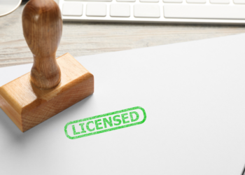 Licensed vs Unlicensed Platforms: Key Differences